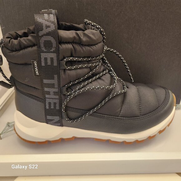 The North Face Shoes - THE NORTH FACE THERMOBALL LACE-UP BOOTS IN TNF BLACK/WHISPER WHITE Women’s SZ 9